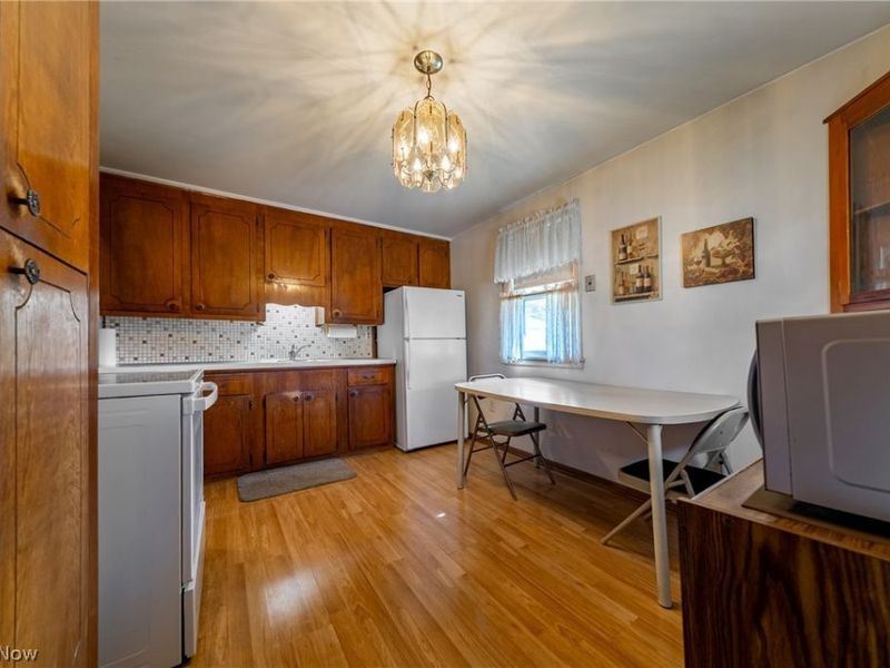 8927 Torrance Avenue , Brooklyn, OH 44144 Photo 9