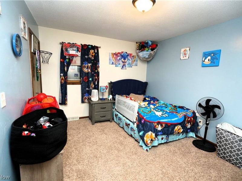 223 Naples Drive , Elyria, OH 44035 Photo 14