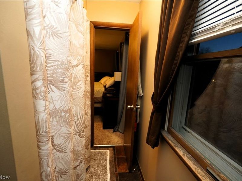 223 Naples Drive , Elyria, OH 44035 Photo 16