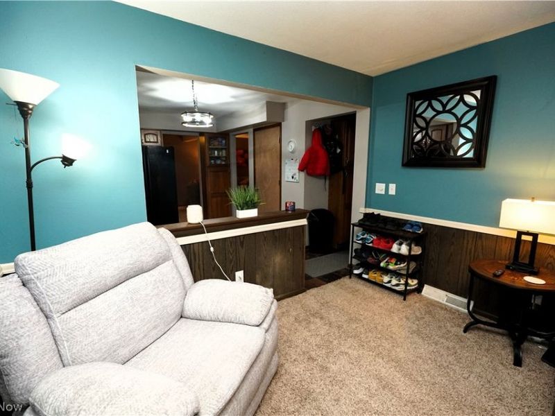 223 Naples Drive , Elyria, OH 44035 Photo 6