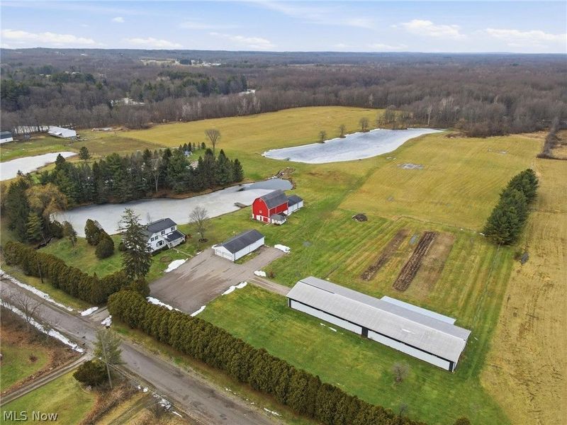 17452 Huntley Road, Windsor, OH 44099 Photo 4