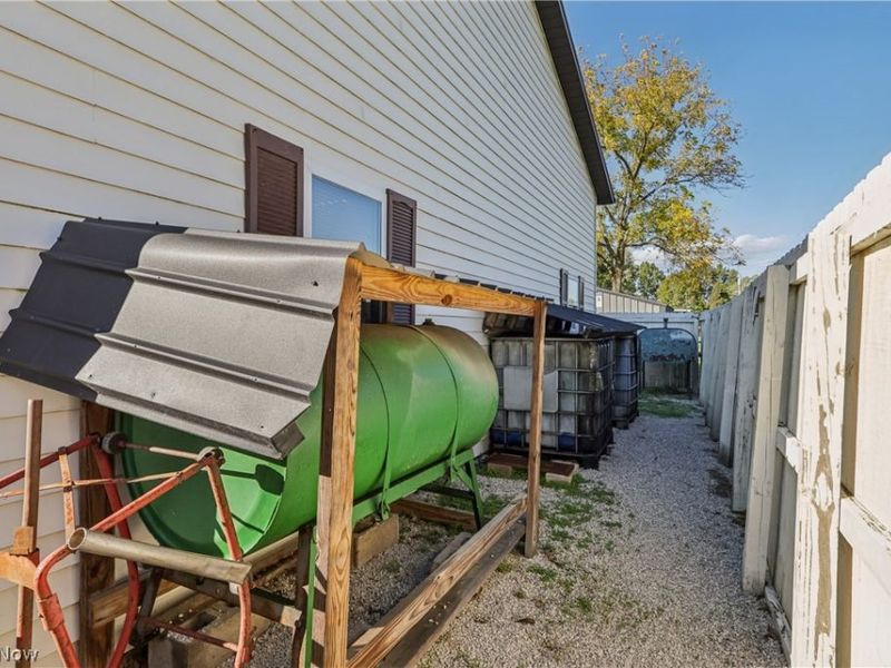 670 Dartmouth Street SE, Brewster, OH 44613 Photo 13