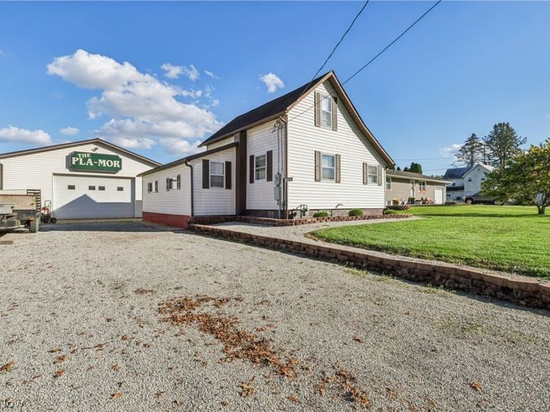 670 Dartmouth Street SE, Brewster, OH 44613 Photo 2