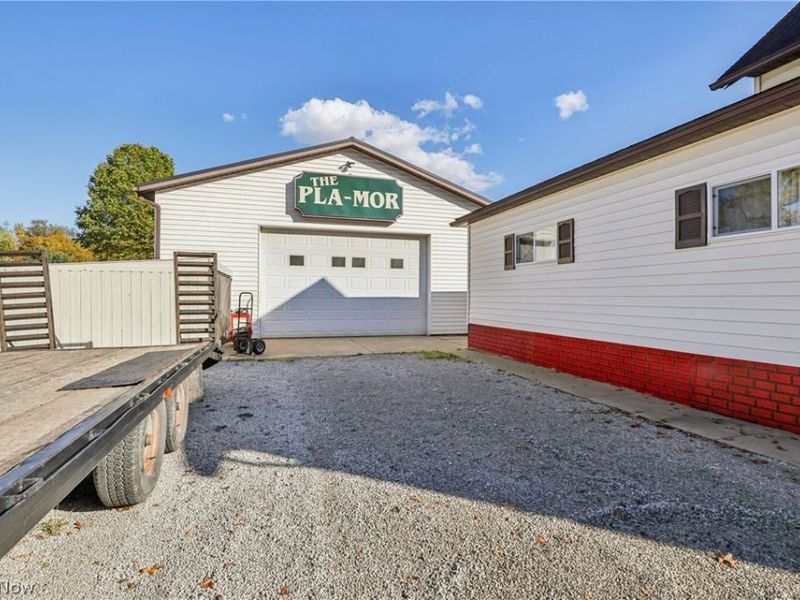 670 Dartmouth Street SE, Brewster, OH 44613 Photo 3