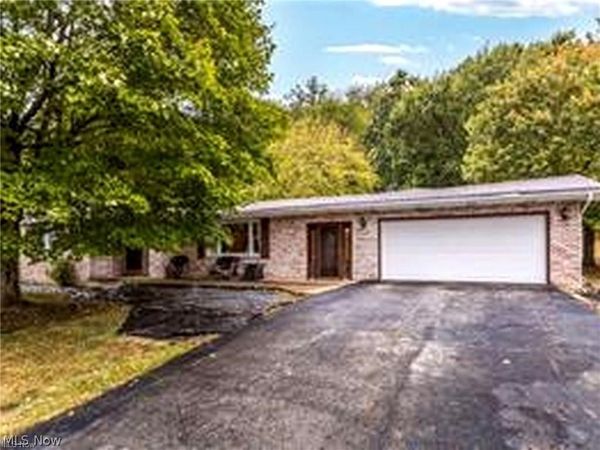 1715 Brandon Drive , Wellsville, OH 43968