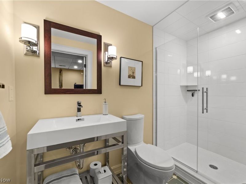 1585 E 118th Street , Cleveland, OH 44106 Photo 18