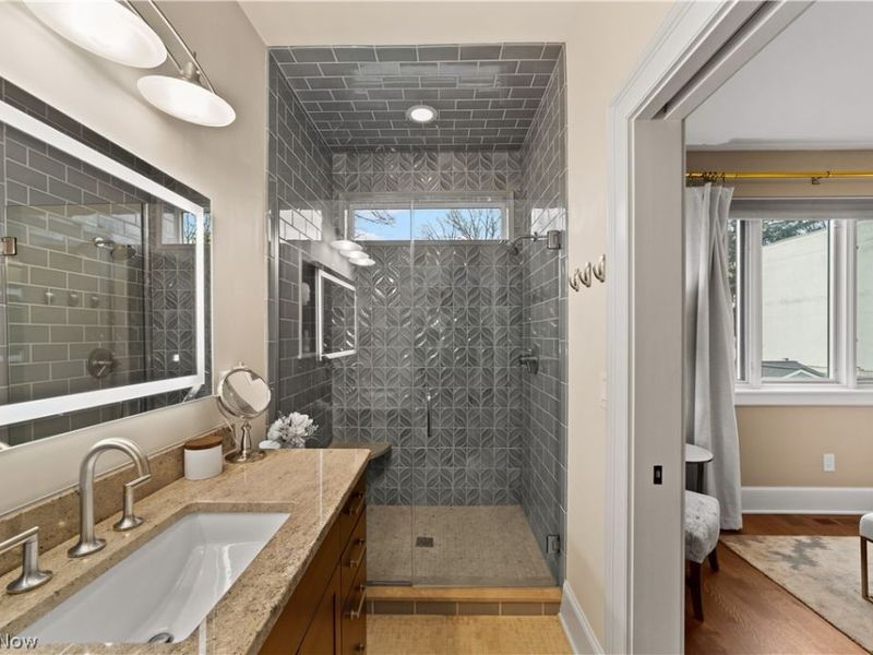 1585 E 118th Street , Cleveland, OH 44106 Photo 22