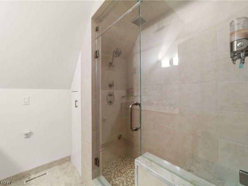 1585 E 118th Street , Cleveland, OH 44106 Photo 33