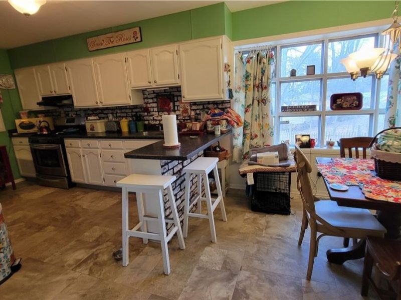 3980 Lake Road , Youngstown, OH 44511 Photo 4