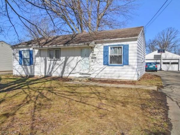 1750 Halbert Drive , Poland, OH 44514