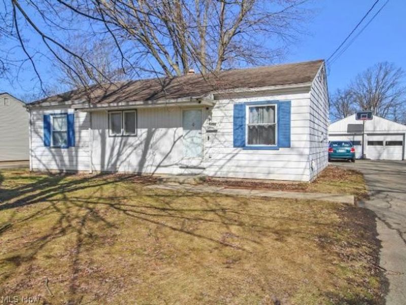 1750 Halbert Drive , Poland, OH 44514 Photo 1