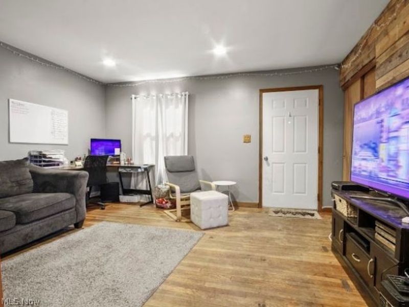 1750 Halbert Drive , Poland, OH 44514 Photo 2