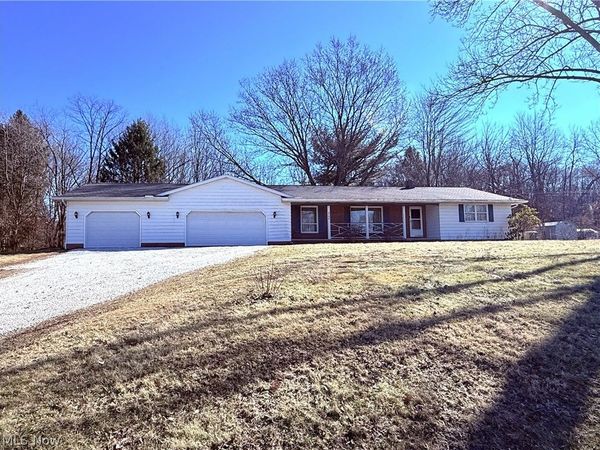 3194 Beaumont Avenue NW, Massillon, OH 44647