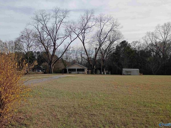 280 Blythe Mcdaniel Drive, Gadsden, AL 35901