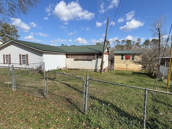 215 Cherokee Drive, Jackson, GA 30233