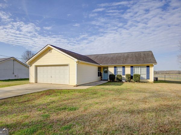 401 White Street, Mansfield, GA 30055