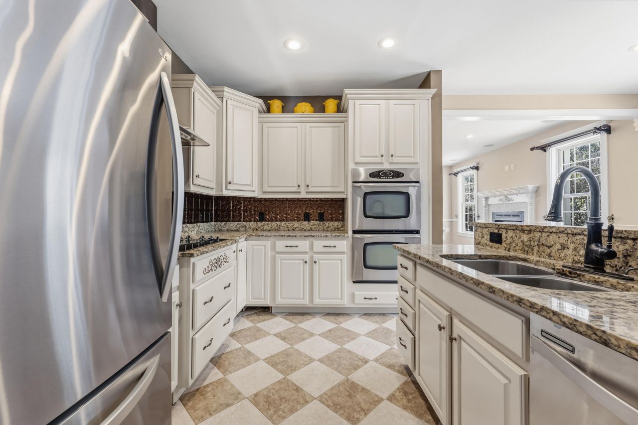 6440 Saint Anthony Drive Photo 10