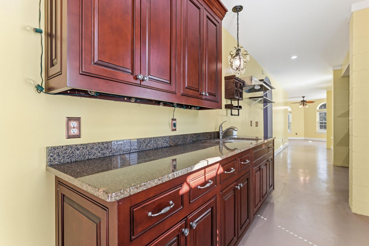 6440 Saint Anthony Drive Photo 40