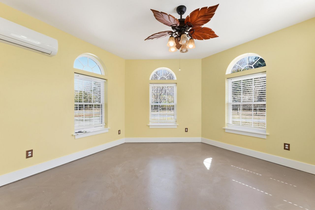 6440 Saint Anthony Drive Photo 41