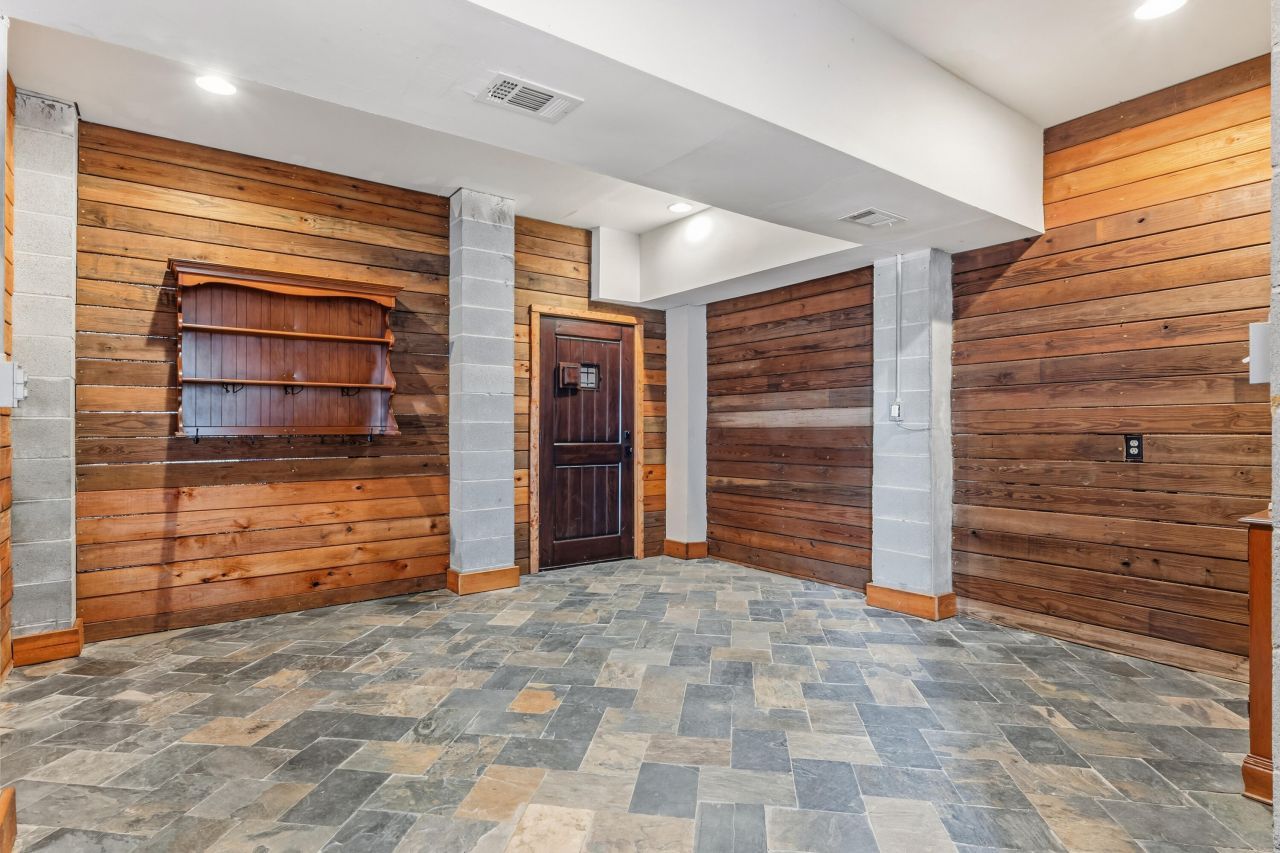 6440 Saint Anthony Drive Photo 48