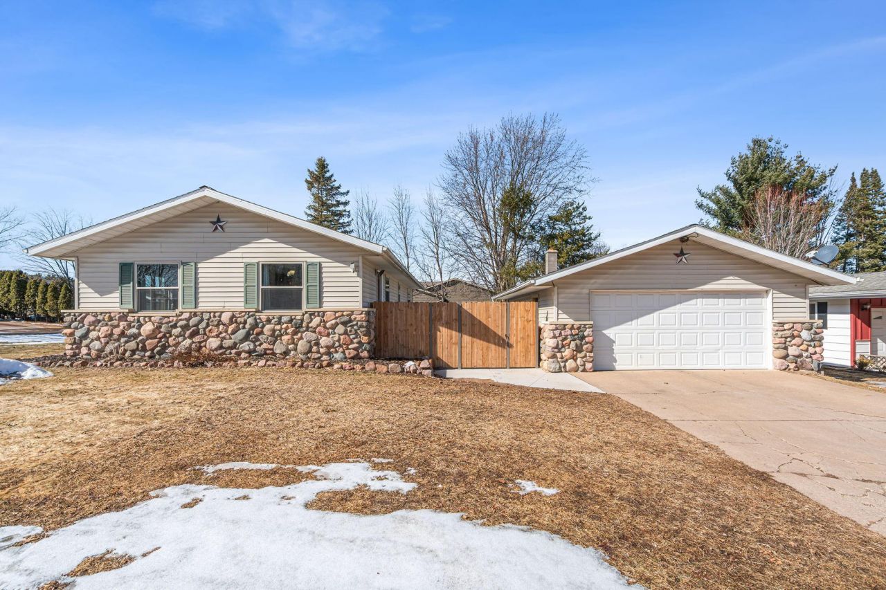 2605 Freeway Drive, Bloomer, WI 54724