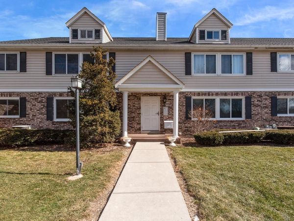 1150 Pilgrim PARKWAY, Elm Grove, WI 53122