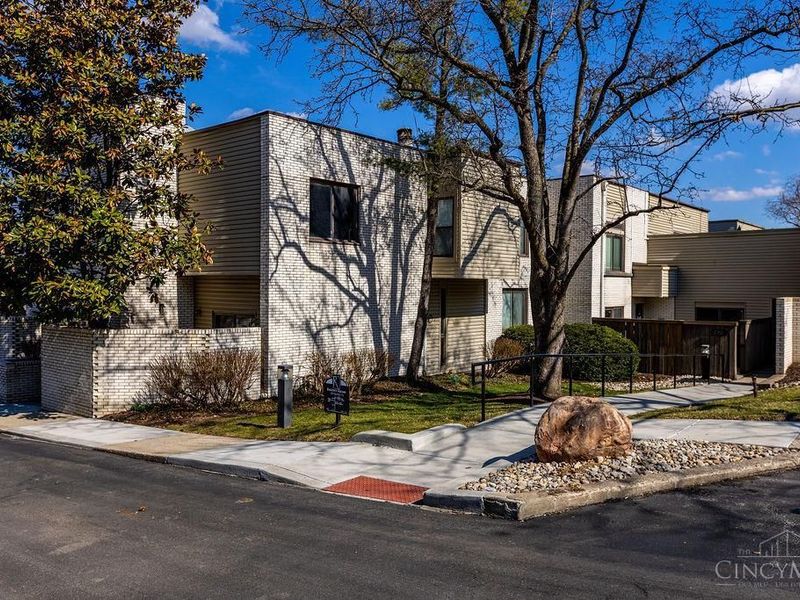 2312 Dana Avenue, Cincinnati, OH 45208 Photo 3