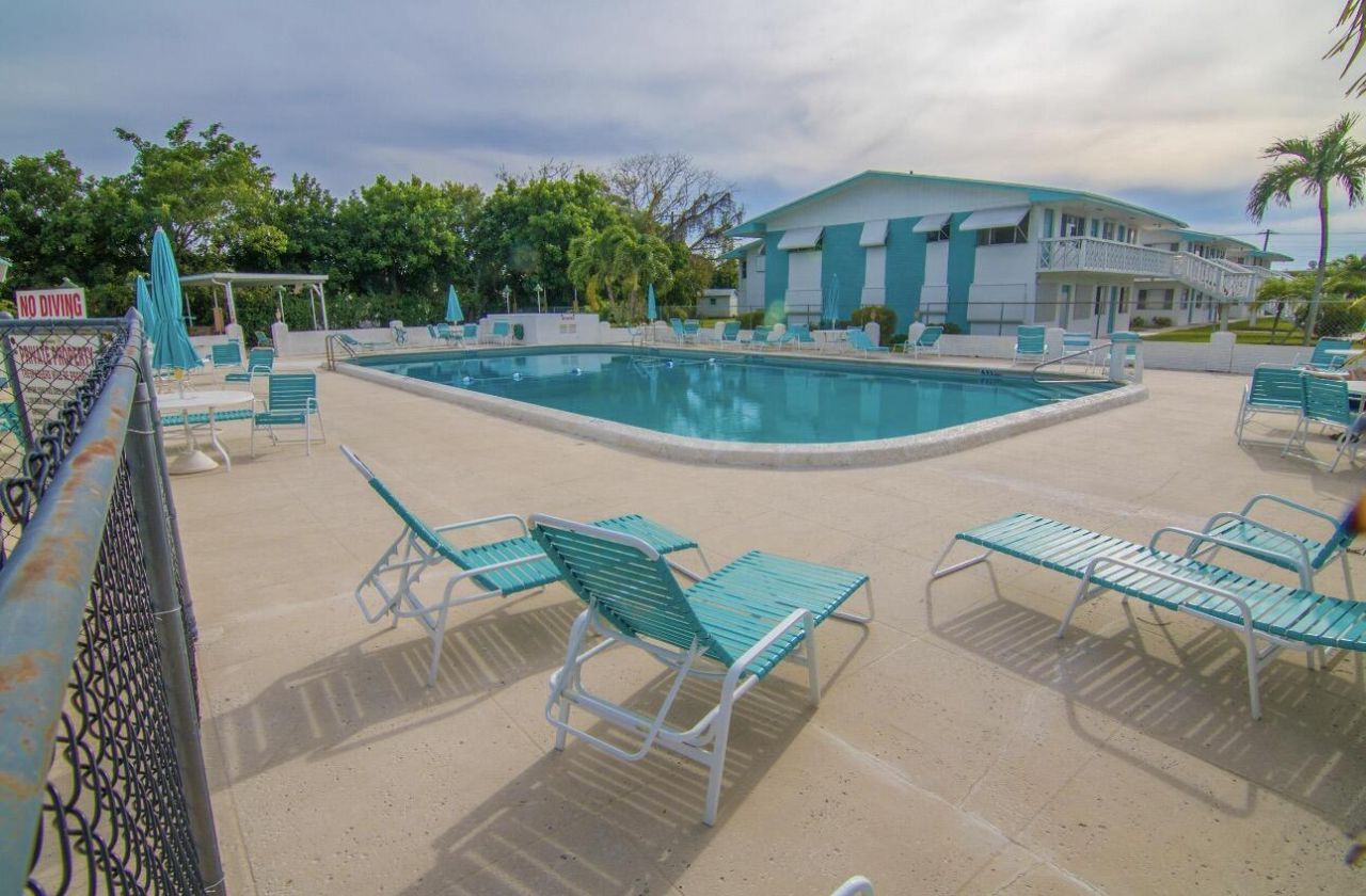 1950 Lake Osborne Drive, Unit 12, Lake Worth Beach, FL 33461 Photo