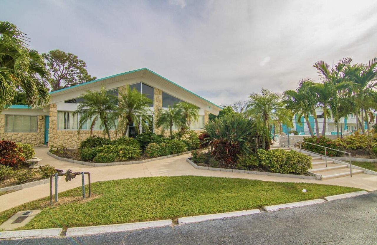 1950 Lake Osborne Drive, Unit 12, Lake Worth Beach, FL 33461 Photo