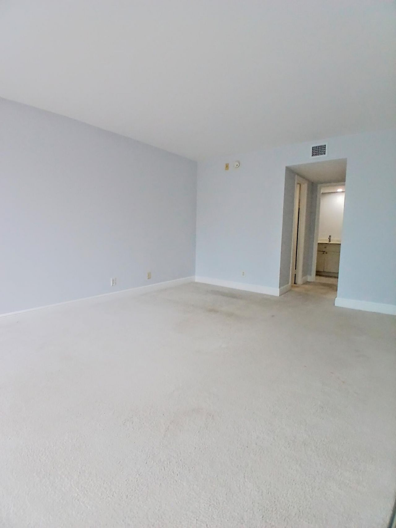 1830 Embassy Drive, Unit 303, West Palm Beach, FL 33401 Photo