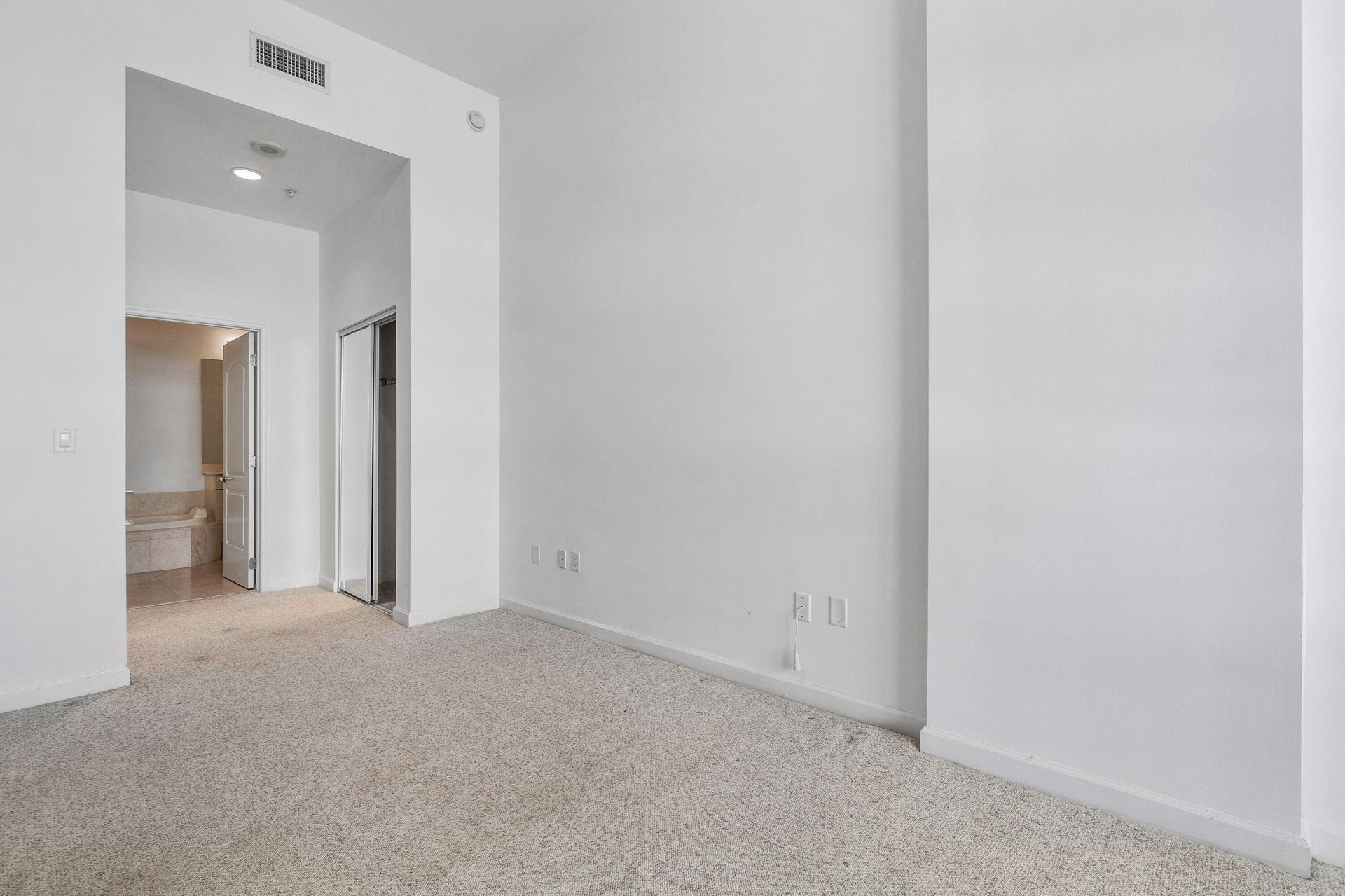 801 S Olive Avenue, Unit 420, West Palm Beach, FL 33401 Photo