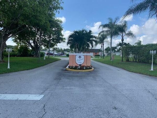 2821 Duke Lane, Delray Beach, FL 33445