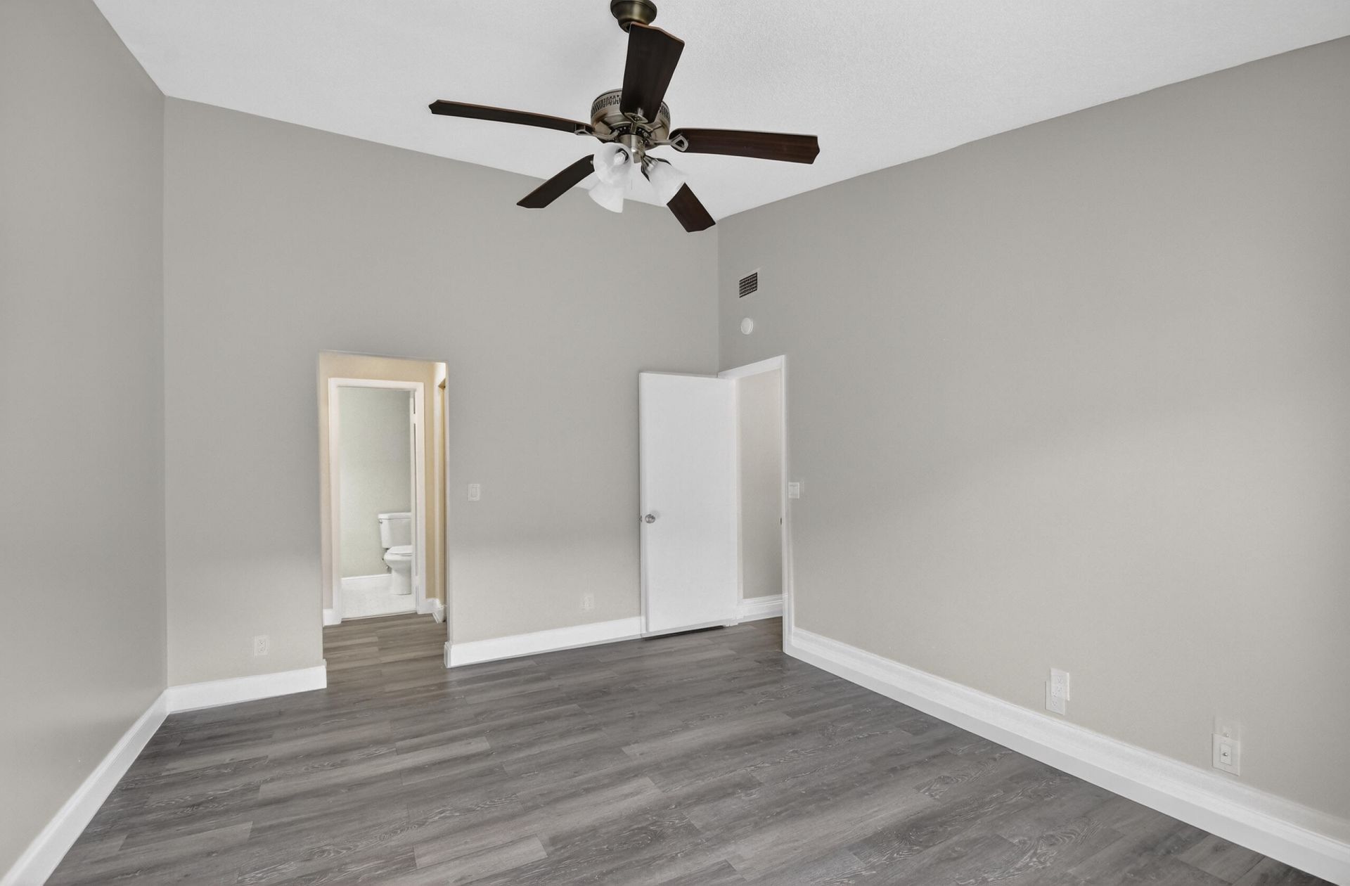 484 Springdale Circle, Unit 48d, Palm Springs, FL 33461 Photo