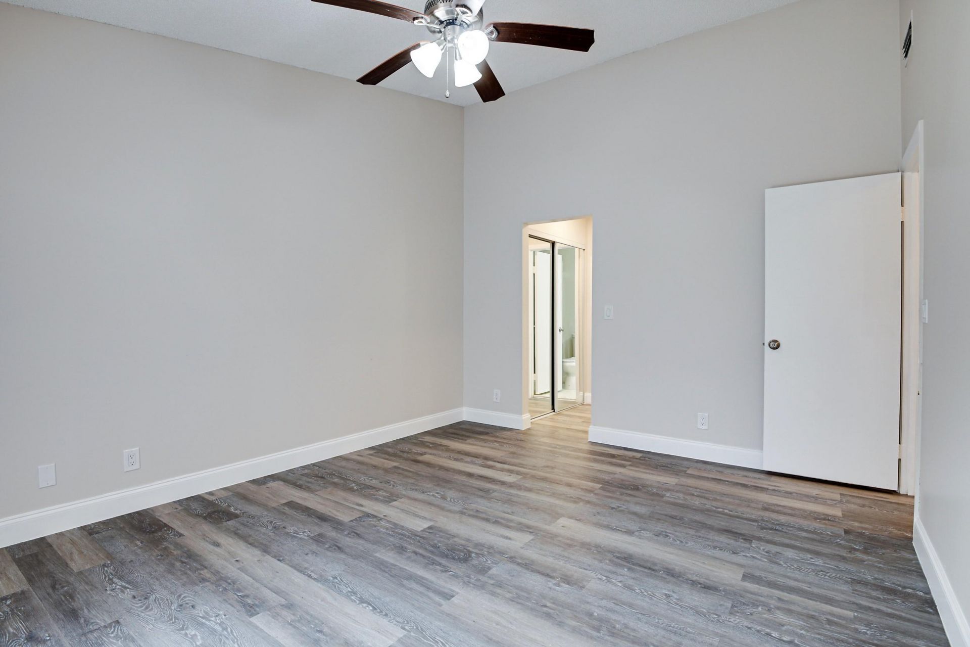 484 Springdale Circle, Unit 48d, Palm Springs, FL 33461 Photo
