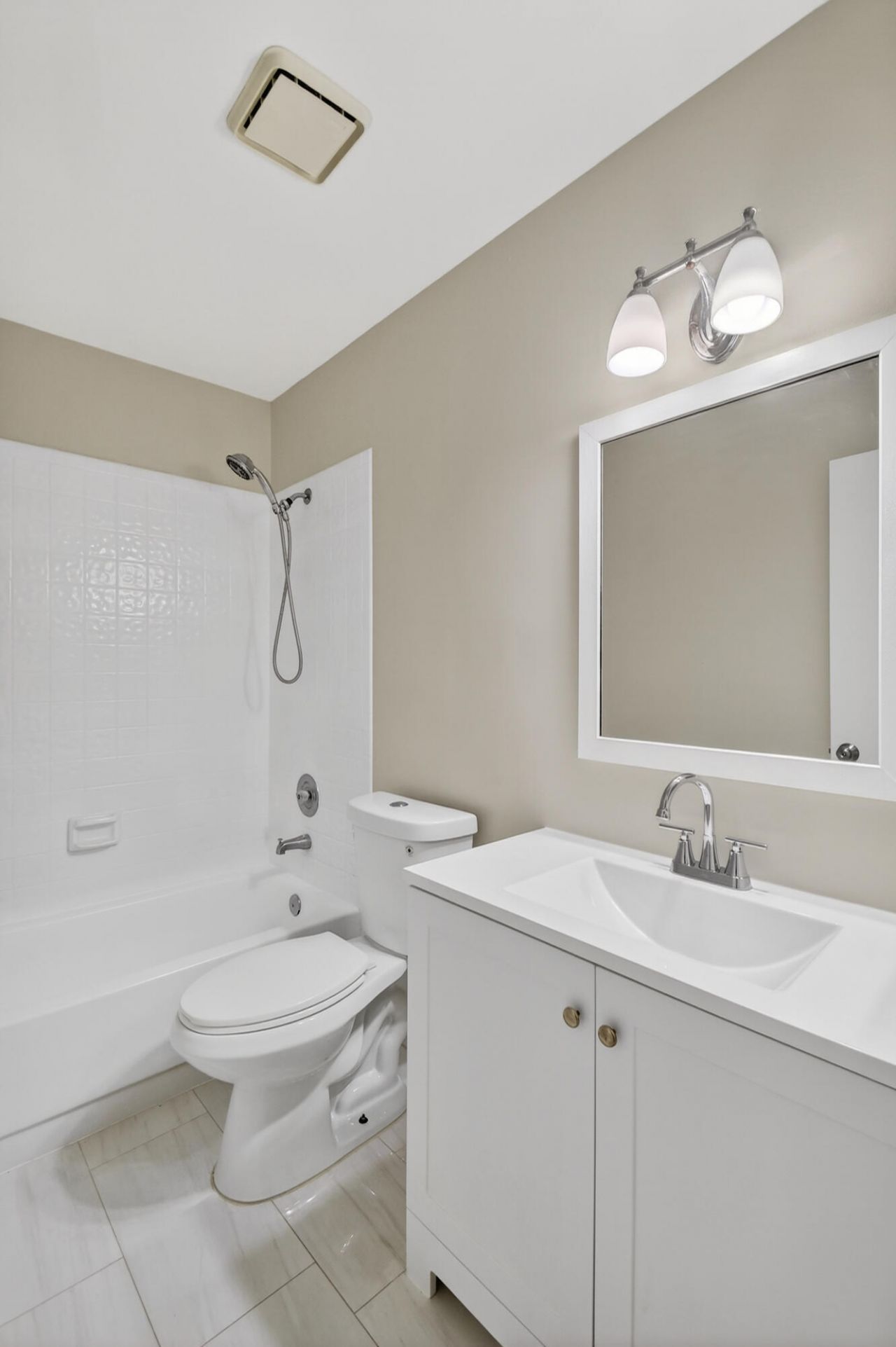 484 Springdale Circle, Unit 48d, Palm Springs, FL 33461 Photo