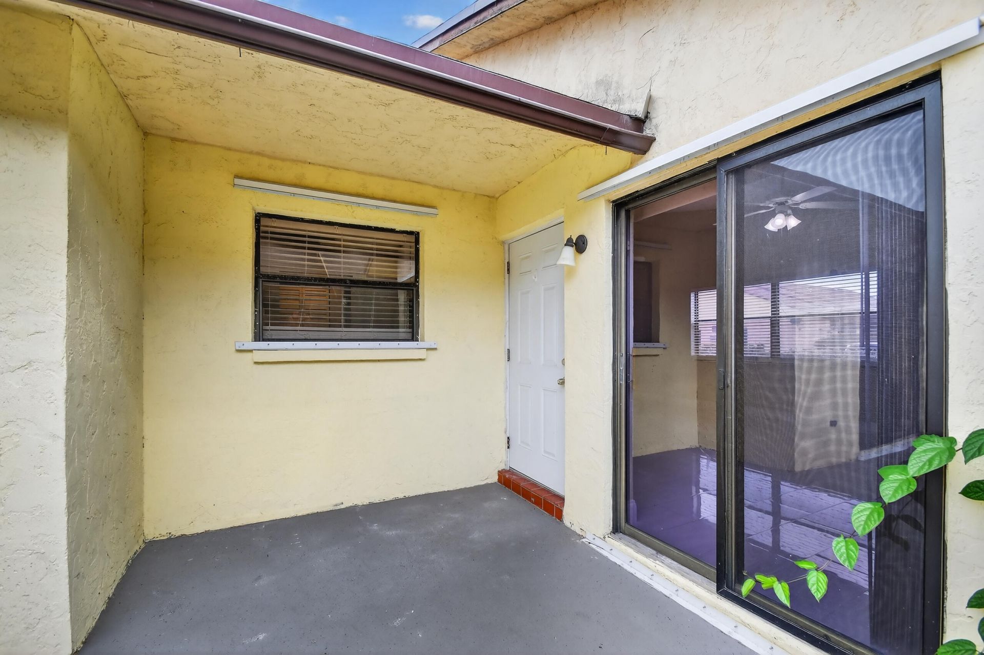 484 Springdale Circle, Unit 48d, Palm Springs, FL 33461 Photo