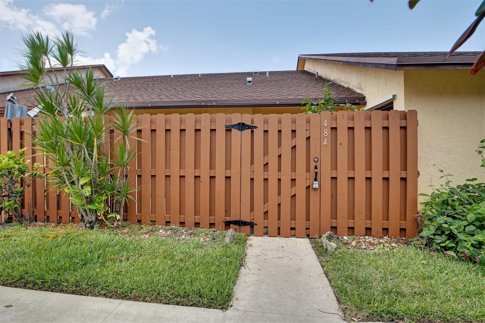 484 Springdale Circle, Unit 48d, Palm Springs, FL 33461 Photo
