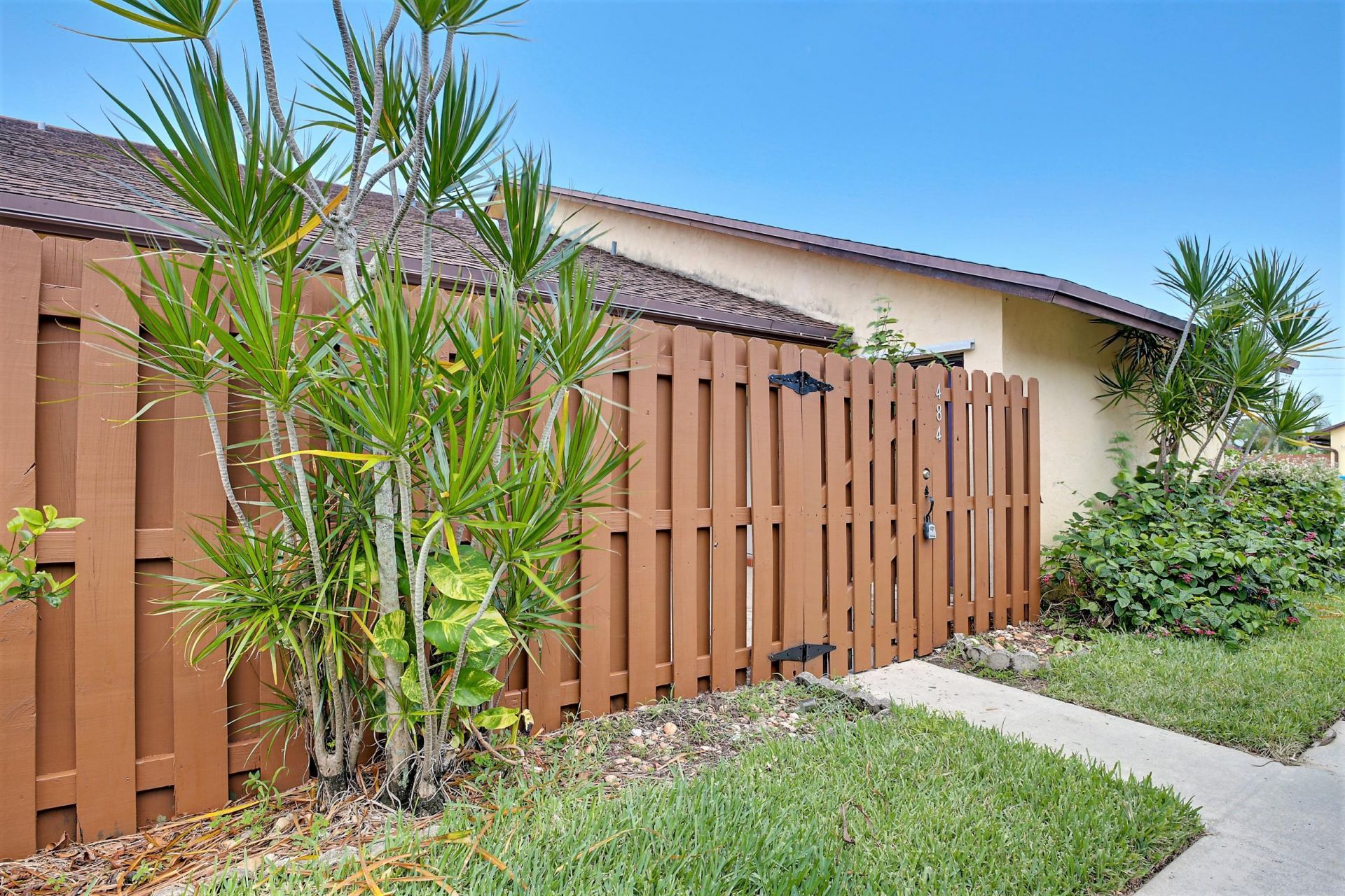 484 Springdale Circle, Unit 48d, Palm Springs, FL 33461 Photo