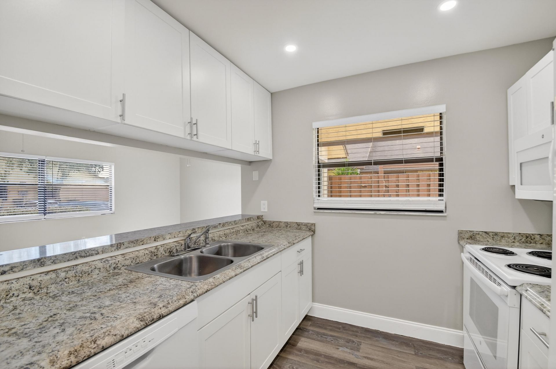 484 Springdale Circle, Unit 48d, Palm Springs, FL 33461 Photo
