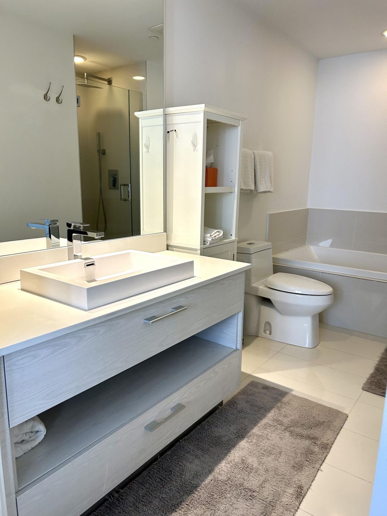 55 SW 9th Street, Unit 2508, Miami, FL 33130 Photo