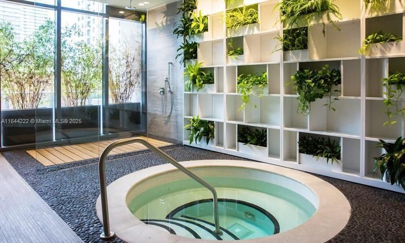 55 SW 9th Street, Unit 2508, Miami, FL 33130 Photo