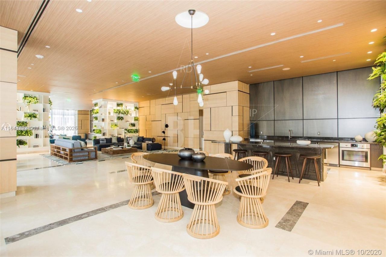 55 SW 9th Street, Unit 2508, Miami, FL 33130 Photo