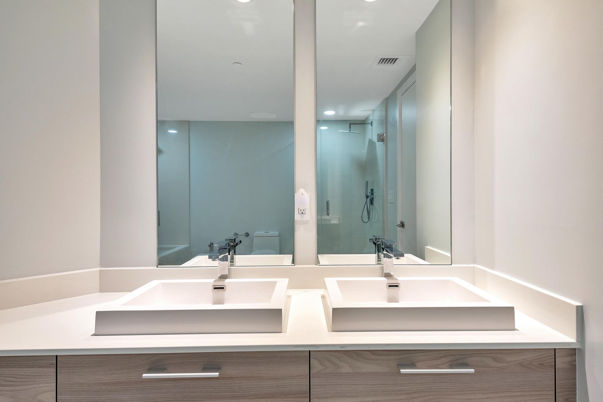 1300 S Miami Avenue, Unit 2401, Miami, FL 33130 Photo