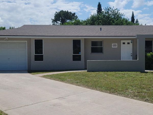 1502 SE Hearne Court, Port Saint Lucie, FL 34952
