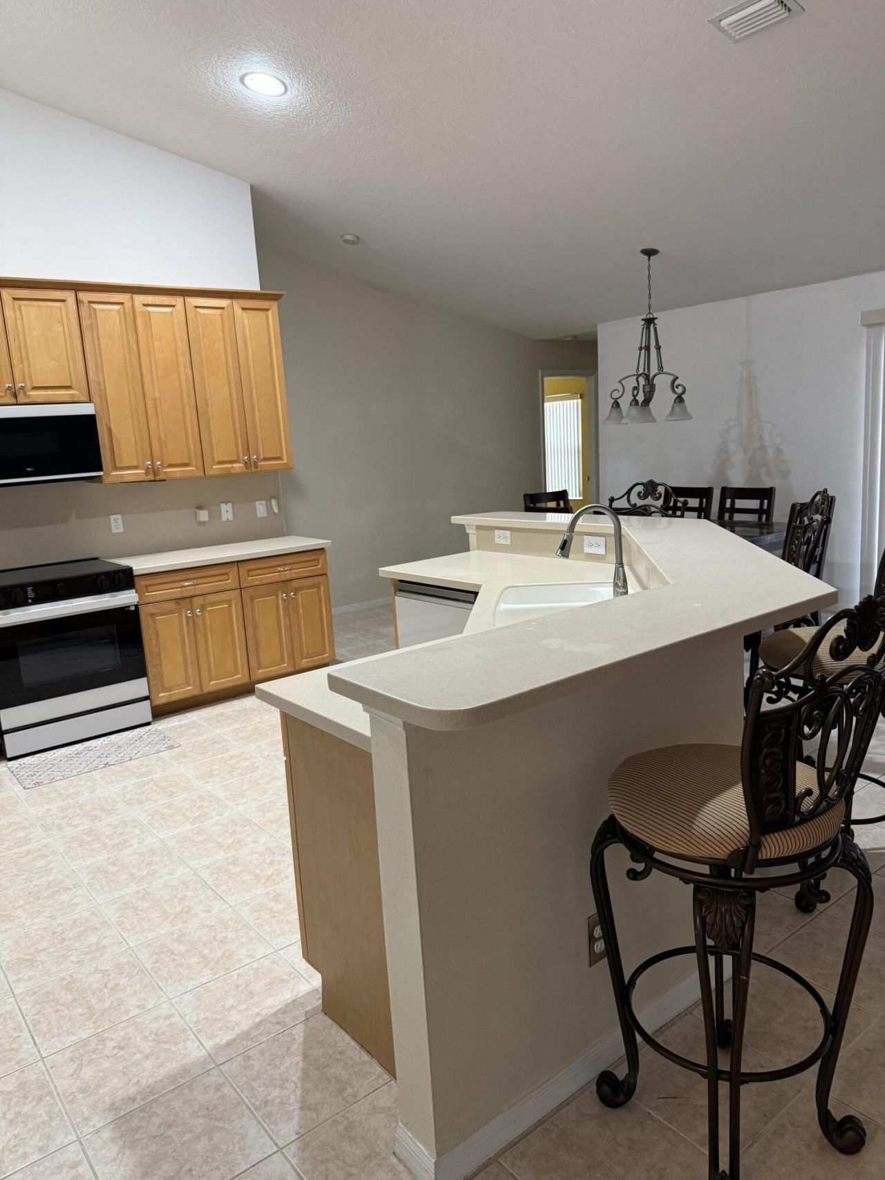 5824 NW Zenith Drive, Port Saint Lucie, FL 34986 Photo