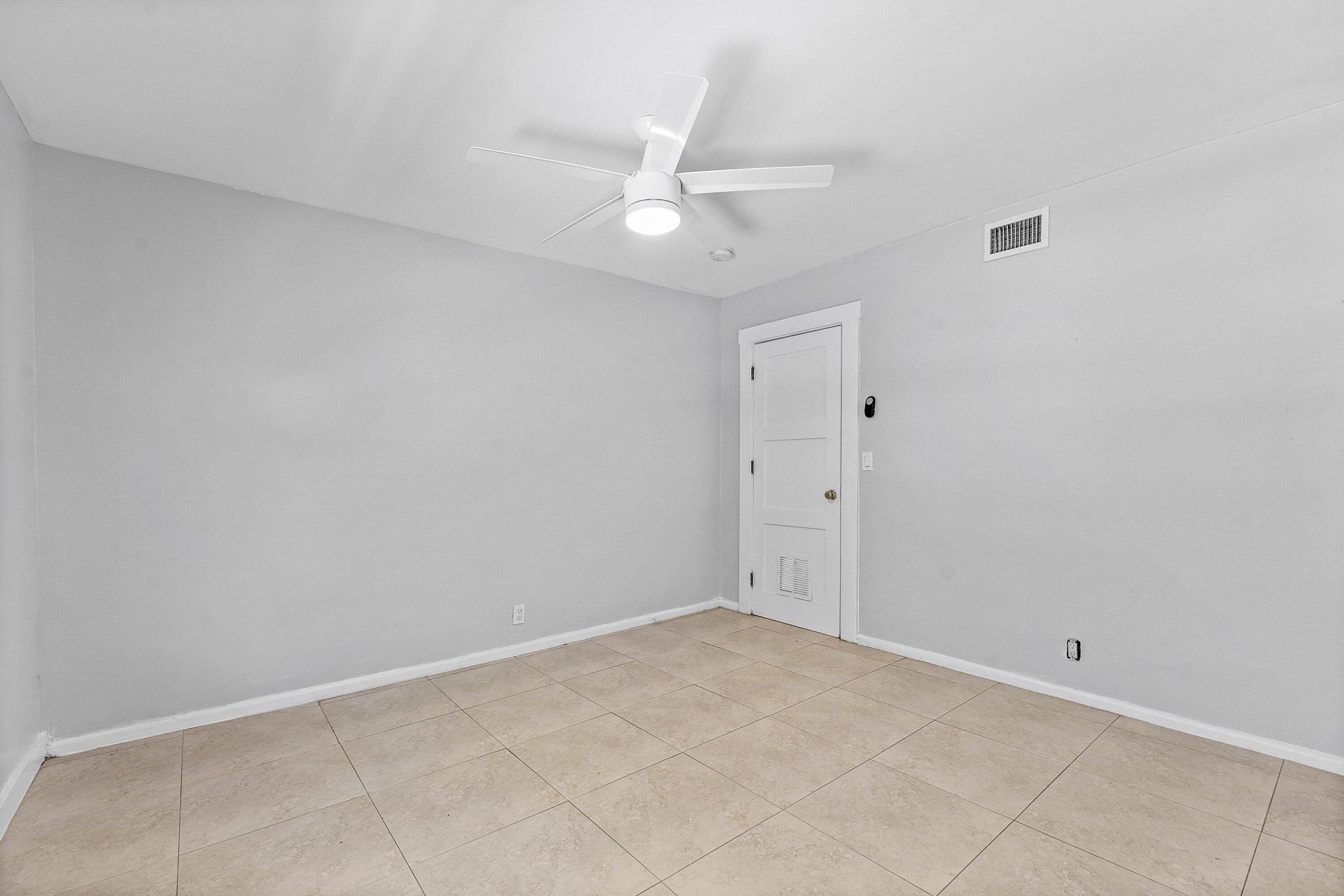 801 Dobbins Street, Unit 5, West Palm Beach, FL 33405 Photo