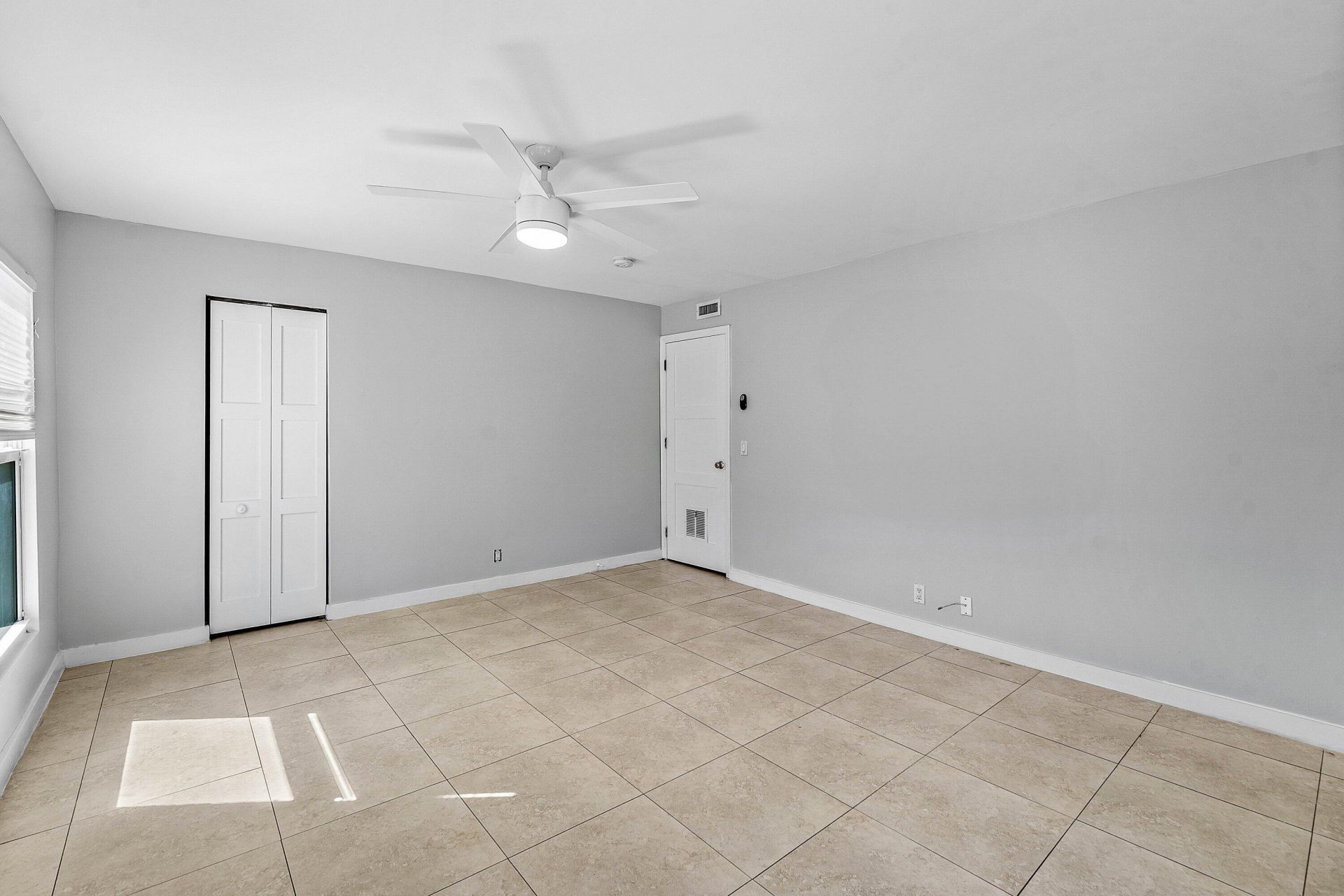 801 Dobbins Street, Unit 5, West Palm Beach, FL 33405 Photo