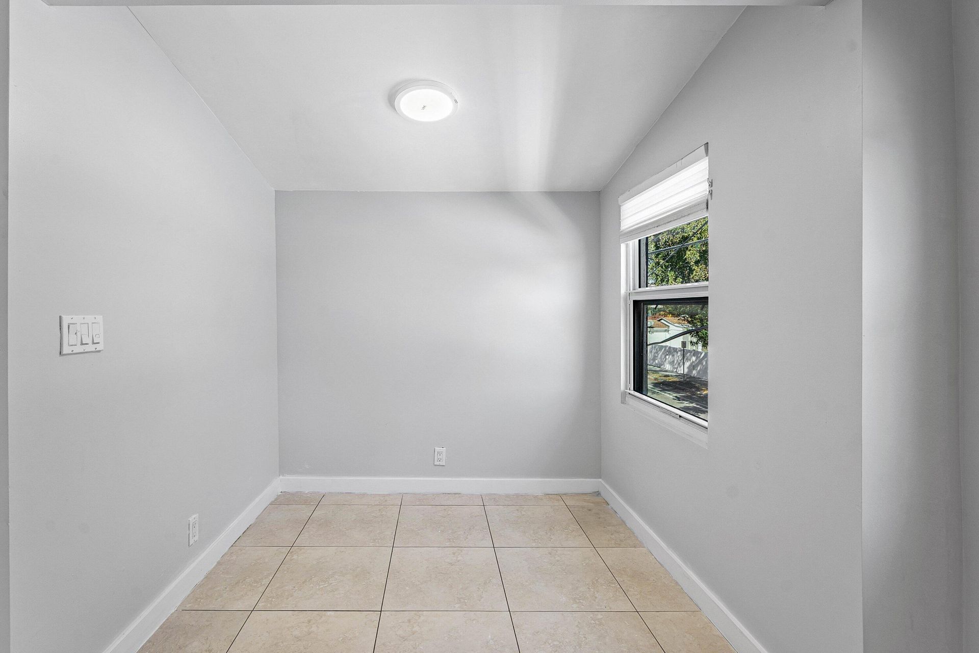 801 Dobbins Street, Unit 5, West Palm Beach, FL 33405 Photo