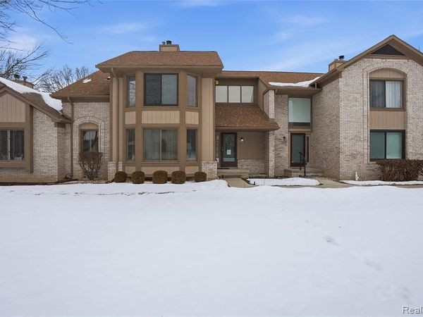 20435 Villa Grande Circle, Clinton Twp, MI 48038