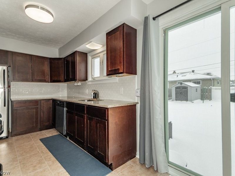 2465 Dentzler Road , Parma, OH 44134 Photo 10